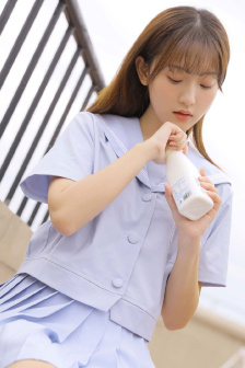 在办公室狂摸老师下面视频